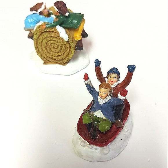 Children at Play Holiday Miniatures for your Winter Village - Picture 3 of 9